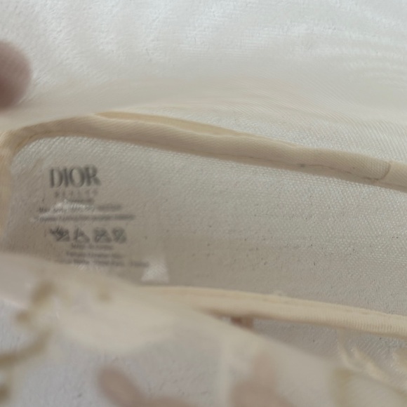 Dior Beauty Butterfly Embroidered Cosmetic Bag - Picture 9 of 10